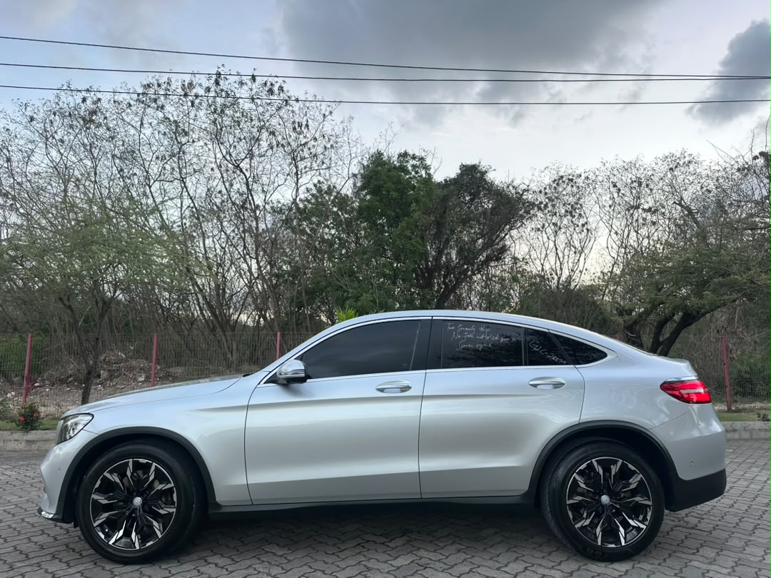 Mercedes Benz thumbnail 8